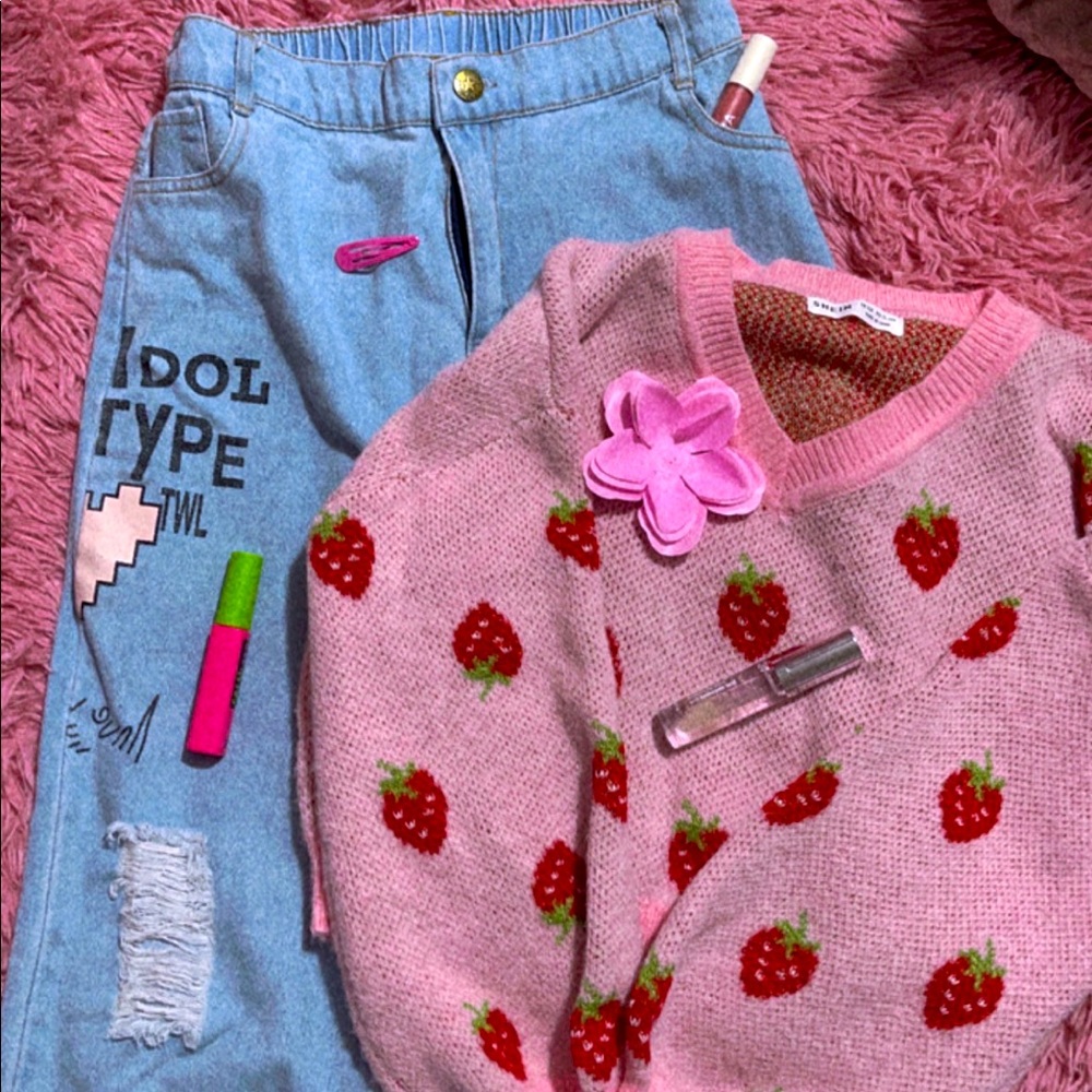 Crooped sweater vest and jean pant combo preppy cottage core